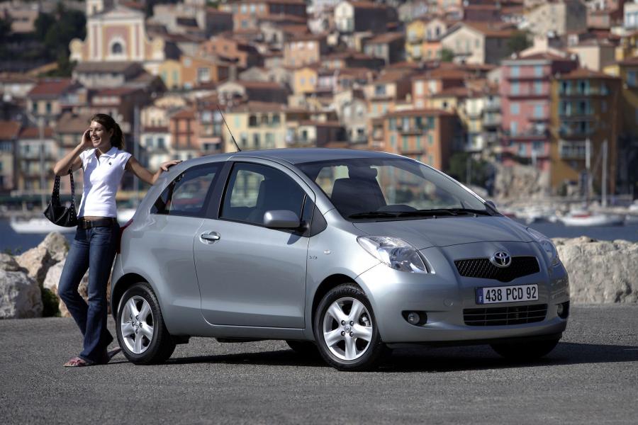  Toyota Yaris 2005 года  (фото 95 из 165)